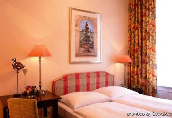 House 4*
